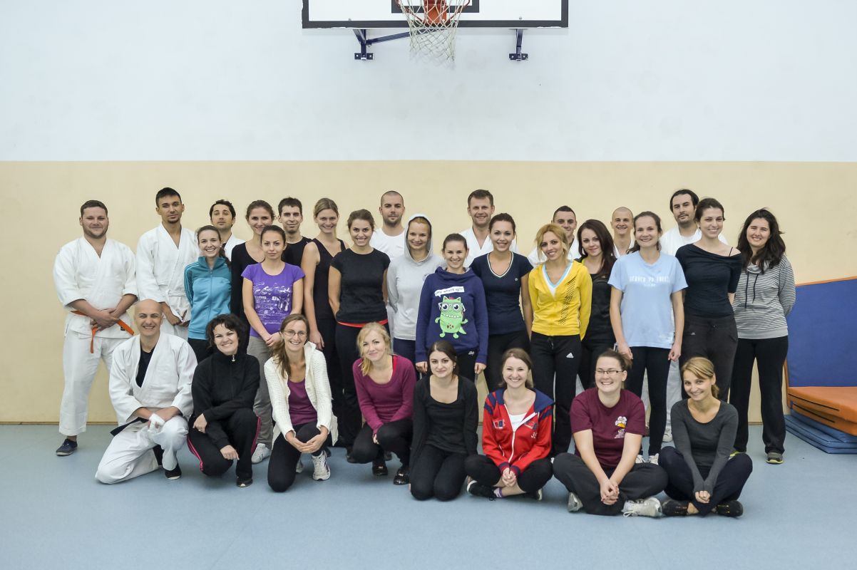 Autoapărare pentru FEMEI