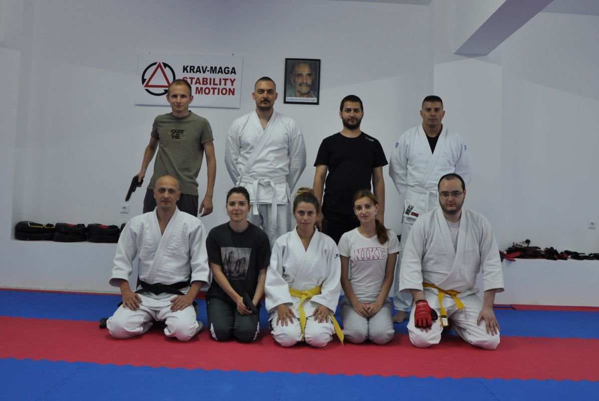 Apărarea amenințărilor cu pistolul