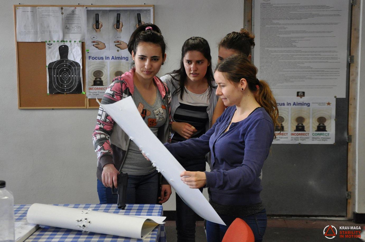 Trageri în poligon și apărarea amenințărilor cu pistolul