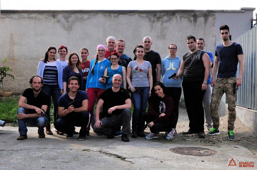 Trageri în poligon și apărarea amenințărilor cu pistolul