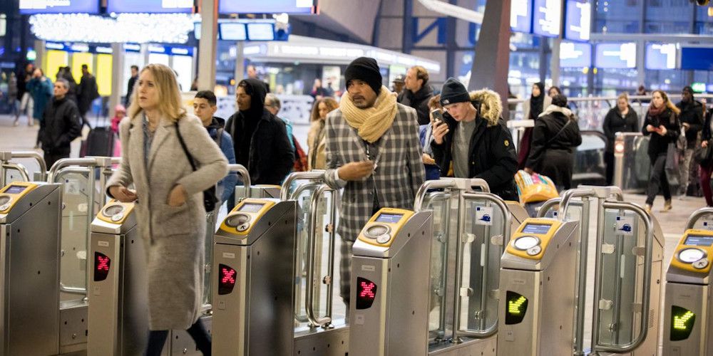 Cum ne apărăm de agresiuni în timpul călătoriilor?