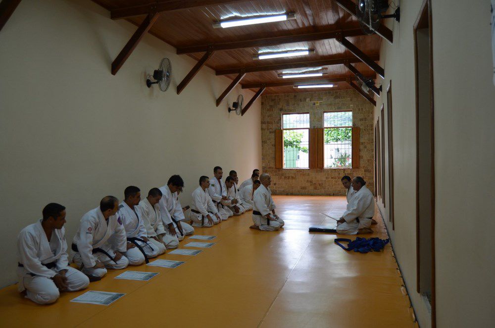 László primește centura neagră de la Yaron Lichtenstein în noiembrie 2012, în Rio de Janeiro, Brazilia.